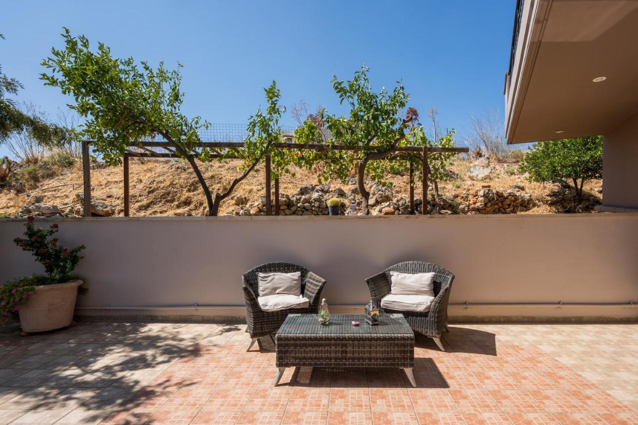 Tholos Apartments Chania  Bagian luar foto